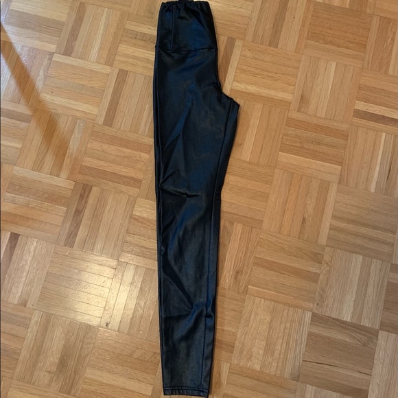 Aritzia Wilfred Free Daria Leather Leggings - Picture 13 of 13